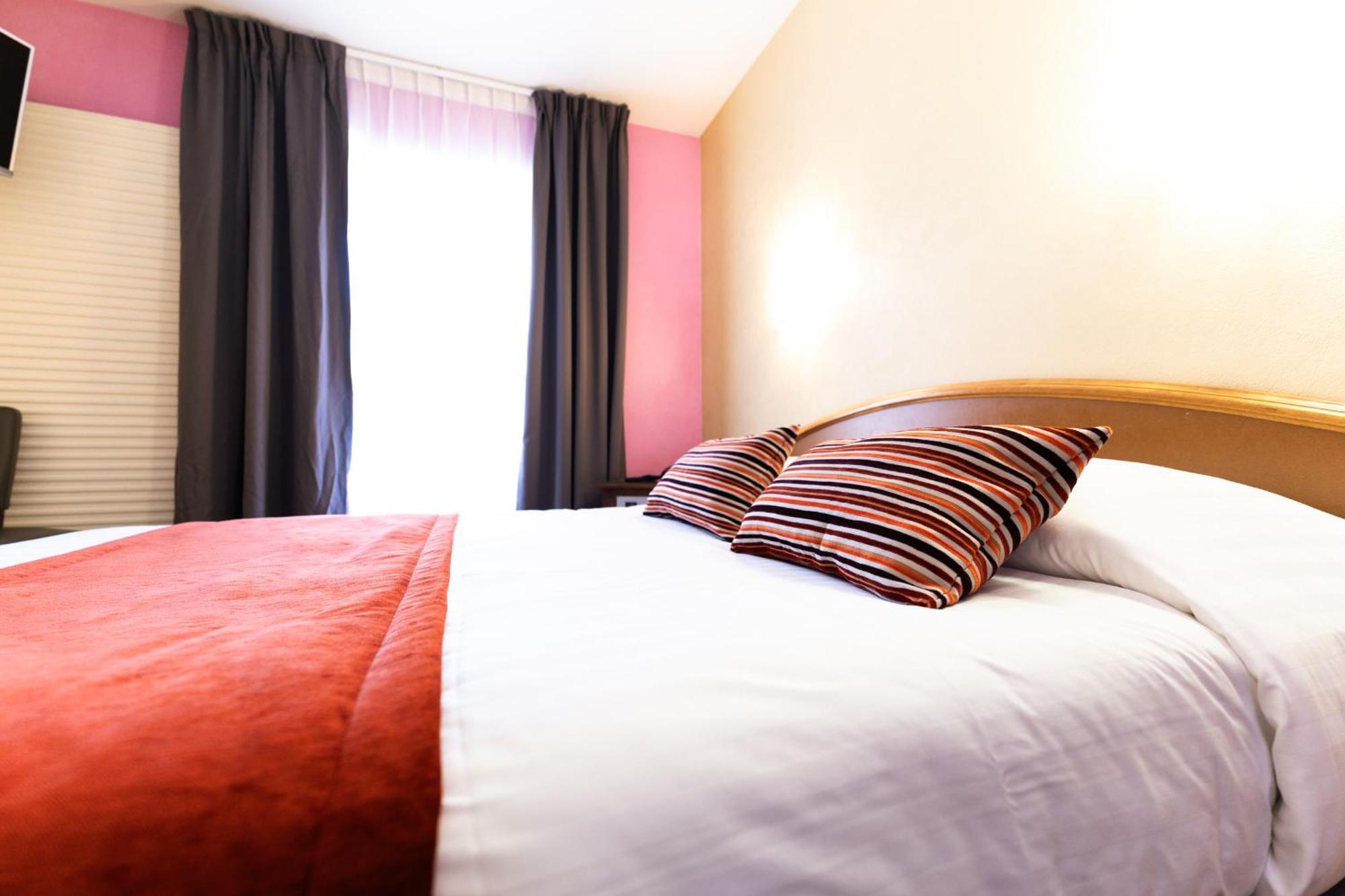 Hotel Cheval De Bronze Remiremont Dış mekan fotoğraf