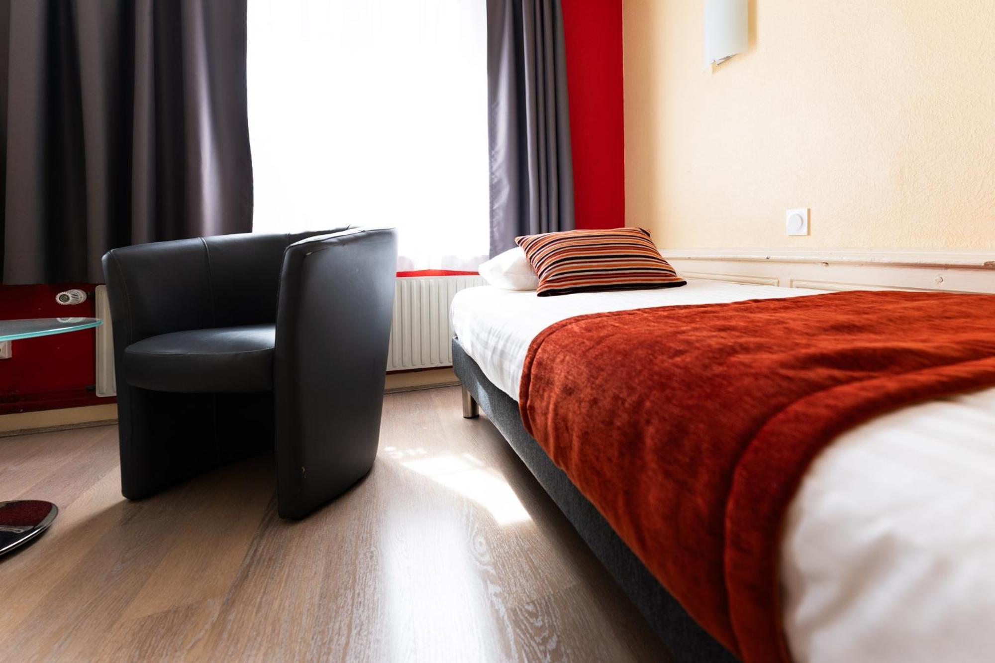 Hotel Cheval De Bronze Remiremont Dış mekan fotoğraf