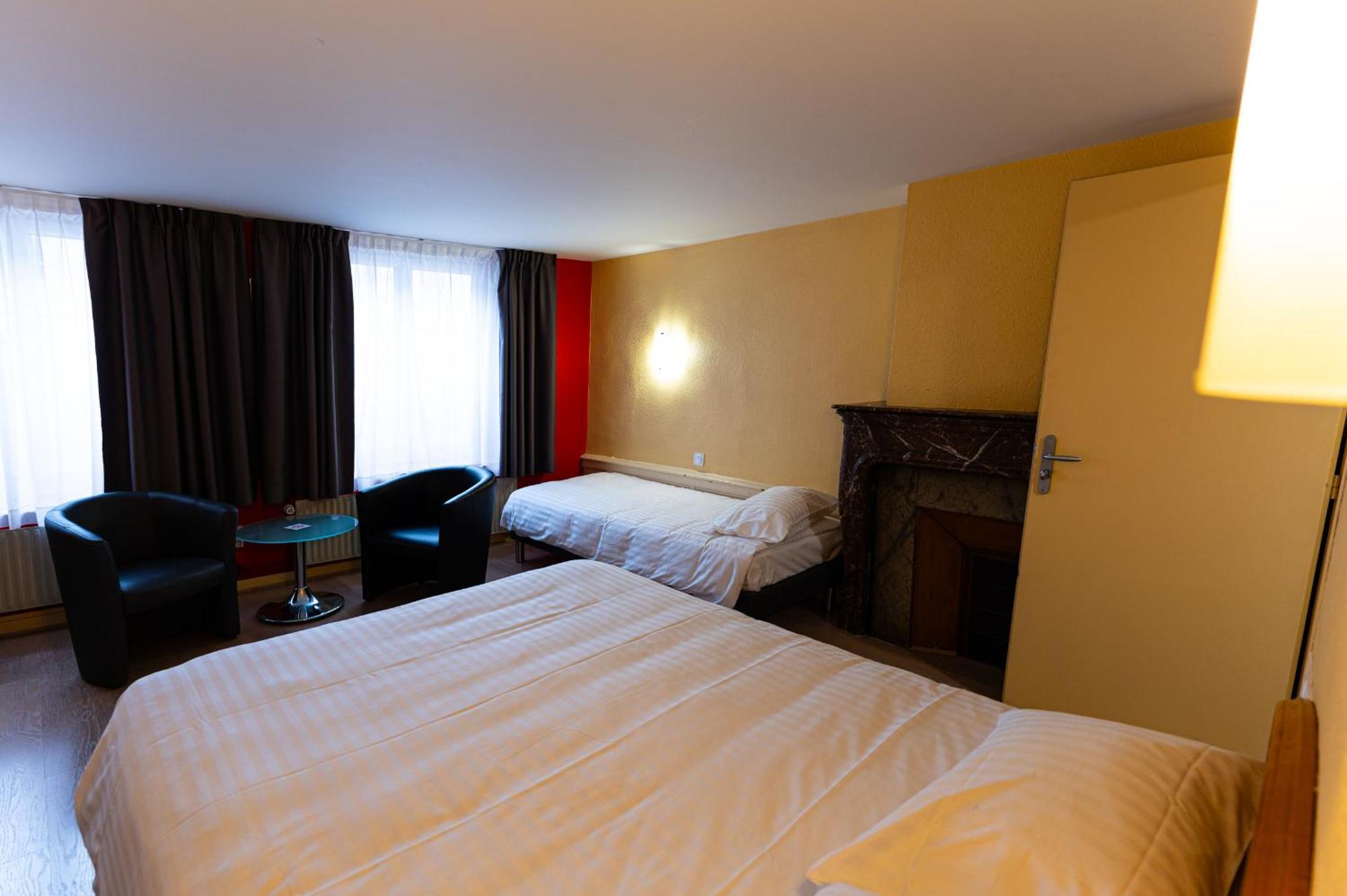 Hotel Cheval De Bronze Remiremont Dış mekan fotoğraf