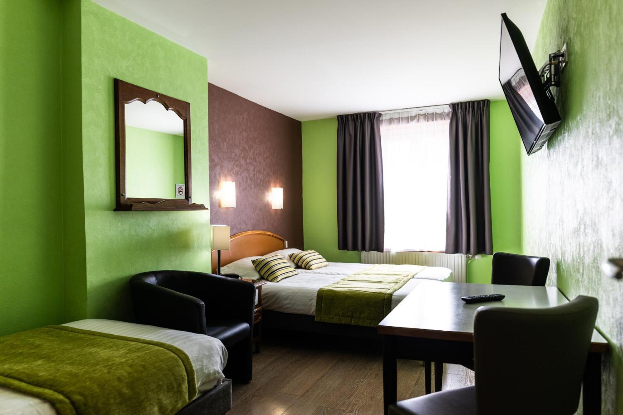 Hotel Cheval De Bronze Remiremont Dış mekan fotoğraf