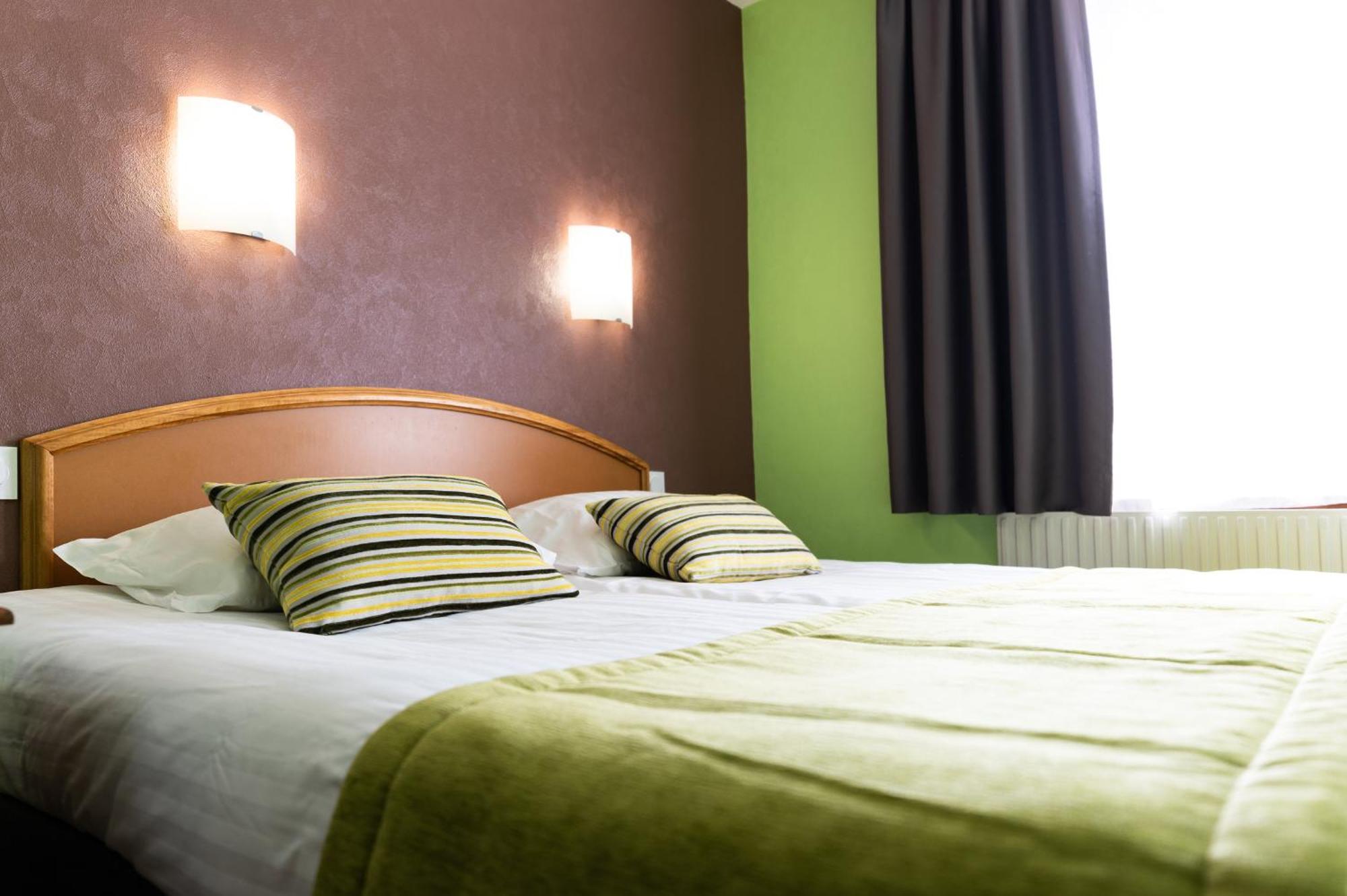 Hotel Cheval De Bronze Remiremont Dış mekan fotoğraf