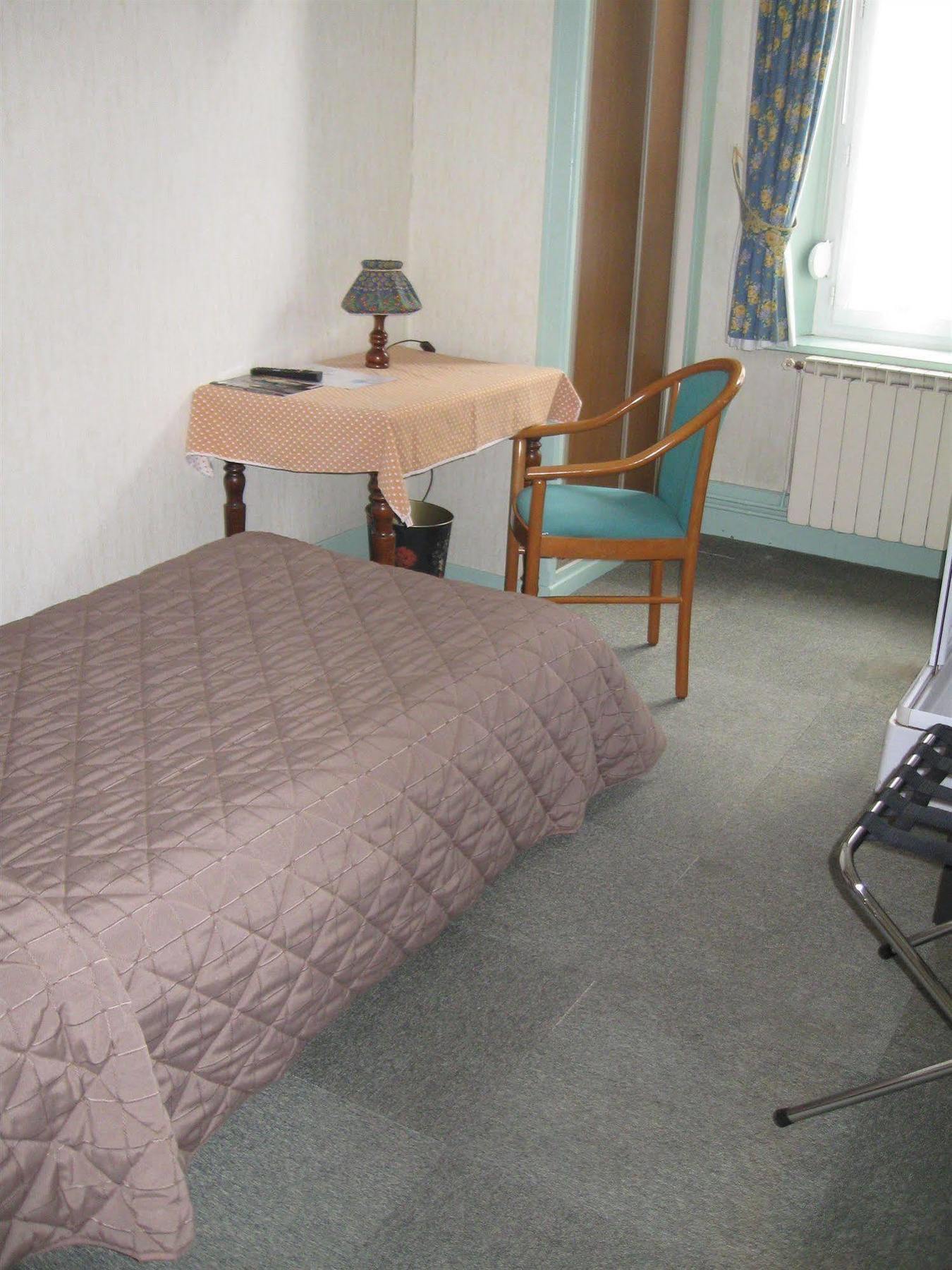 Hotel Cheval De Bronze Remiremont Dış mekan fotoğraf